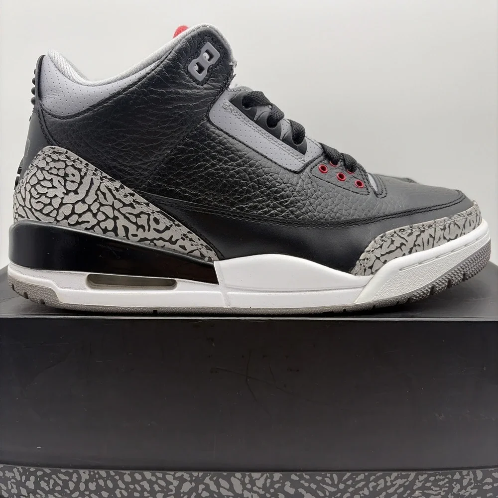 Size 9 - Jordan 3 Retro release 2011 (136064-010)